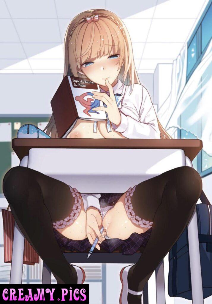 Grooling on her pen