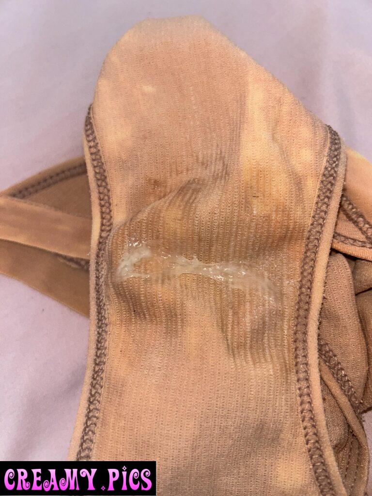 I tell you the smell of an ovulating pussy is fuckin good!