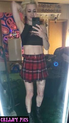 I wanna be your naughty little punk slut🖤❤️