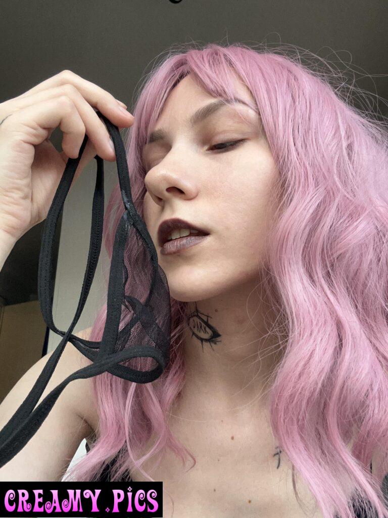 I'd love to see someone lick my dirty panties