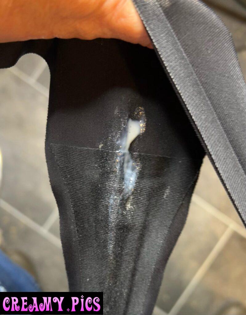 Whoops I cum in my panties 😈🙈