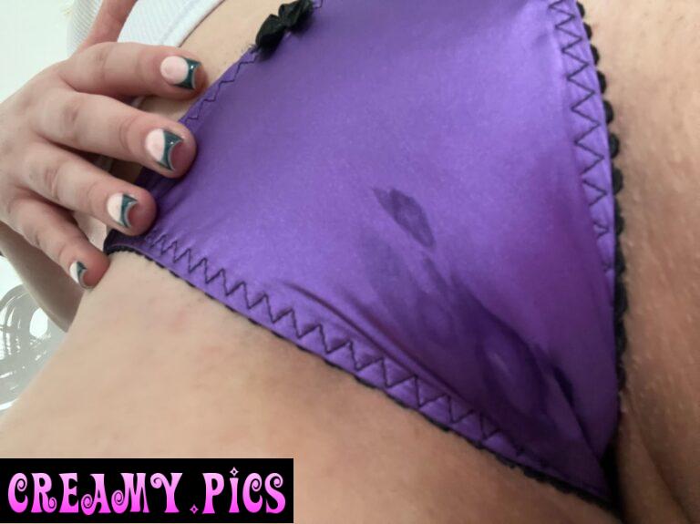 My panty stains from the outside😆