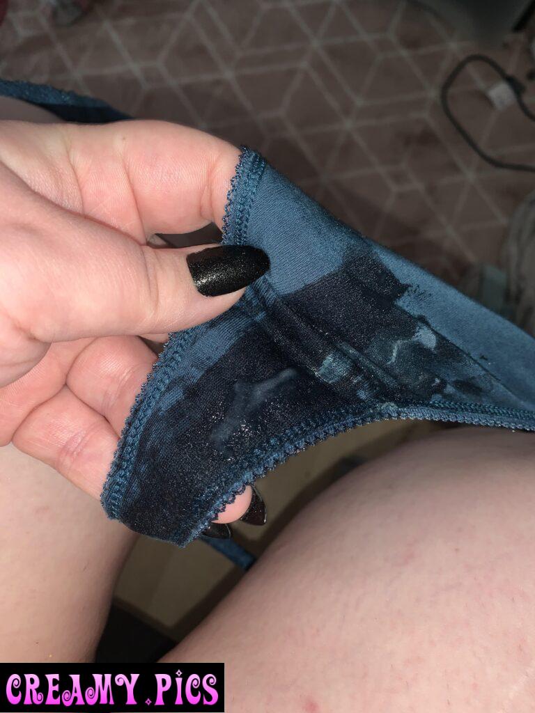 Played in my panties 😜😈