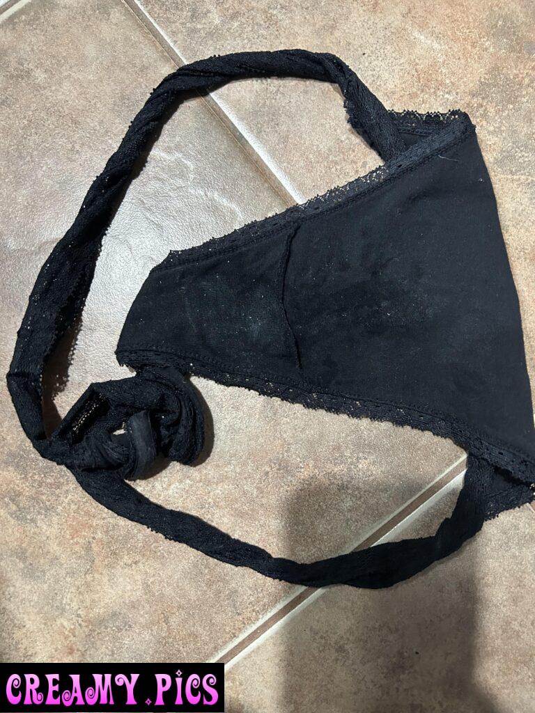 Too much fun last night, slept in my dirty panties.🍑