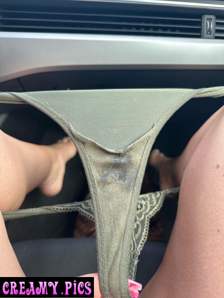 My wet pussy on a roadtrip 😋