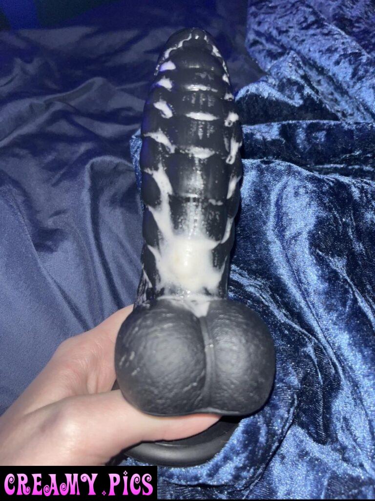 Throwback to my first monster fucker ride <3 I had never been so pleasured 🤤 take me back